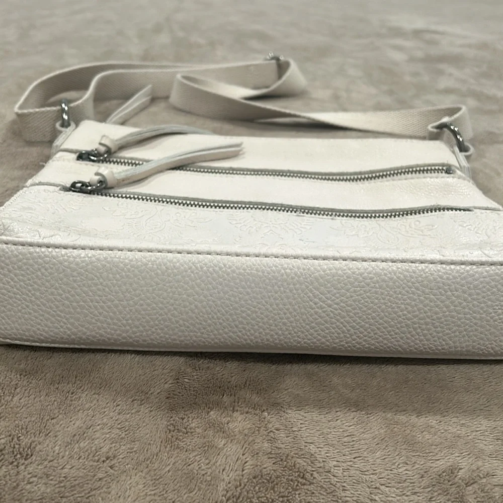The Sak Leather Multi Pockets Bag - Picture 12 of 13